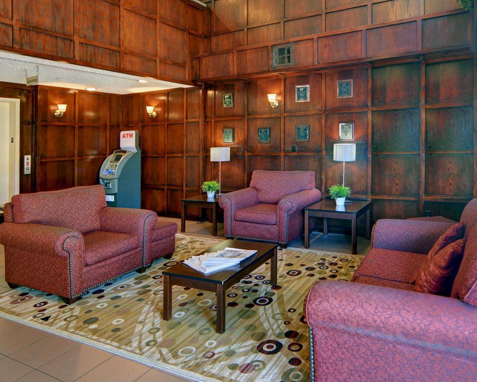 Hotel Quality & Dfw Airport South 2*