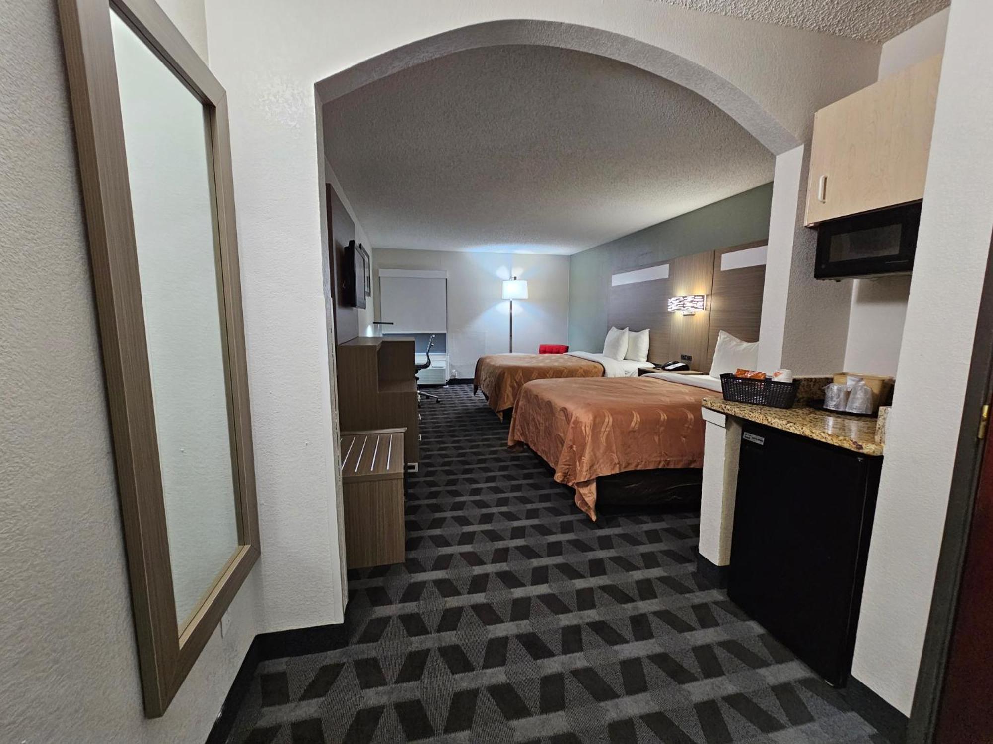 Quality & Dfw Airport South Hotel Irving