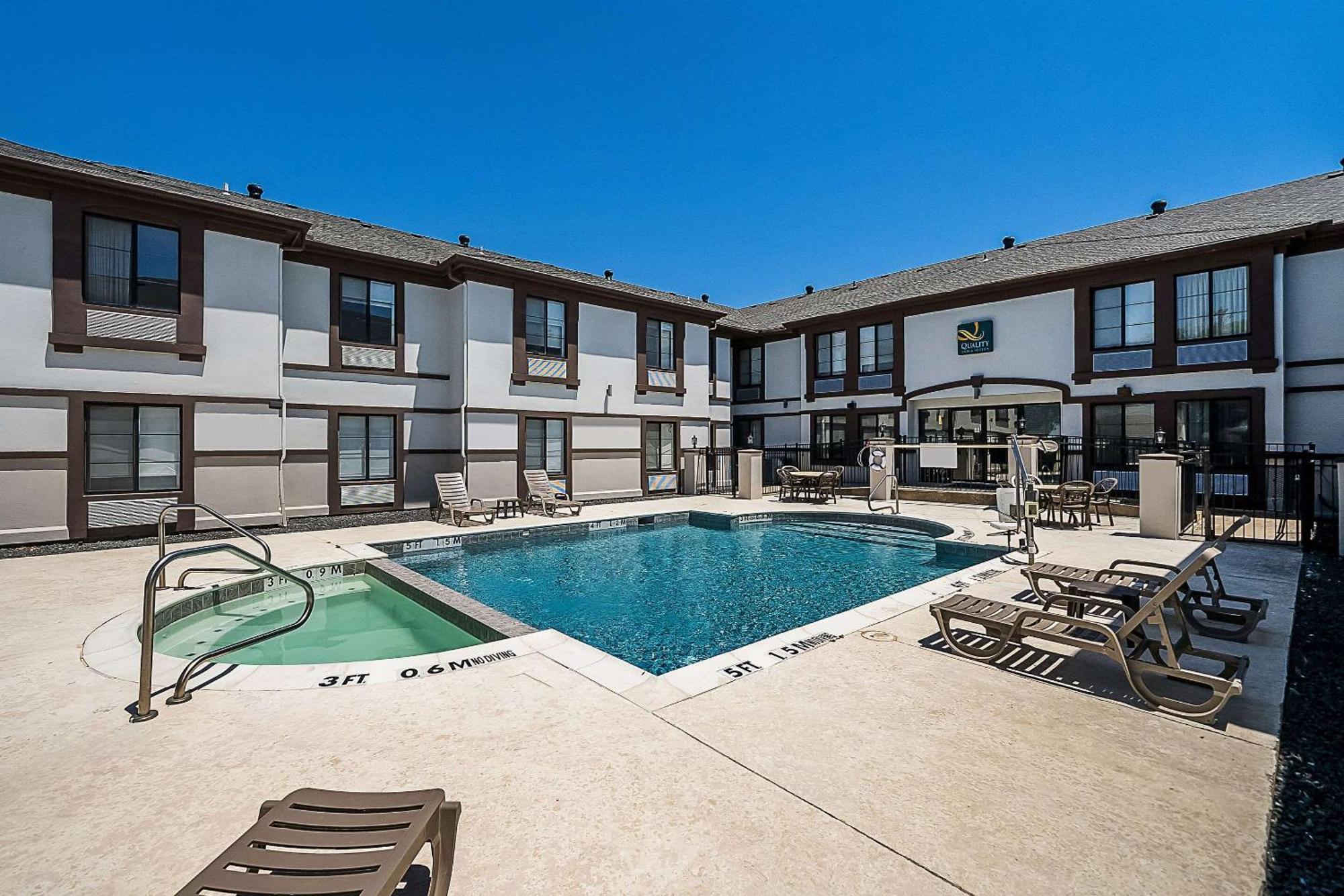 Hotel Quality & Dfw Airport South