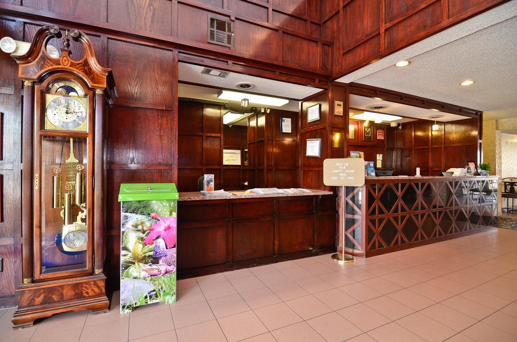 Hotel Quality & Dfw Airport South 2*