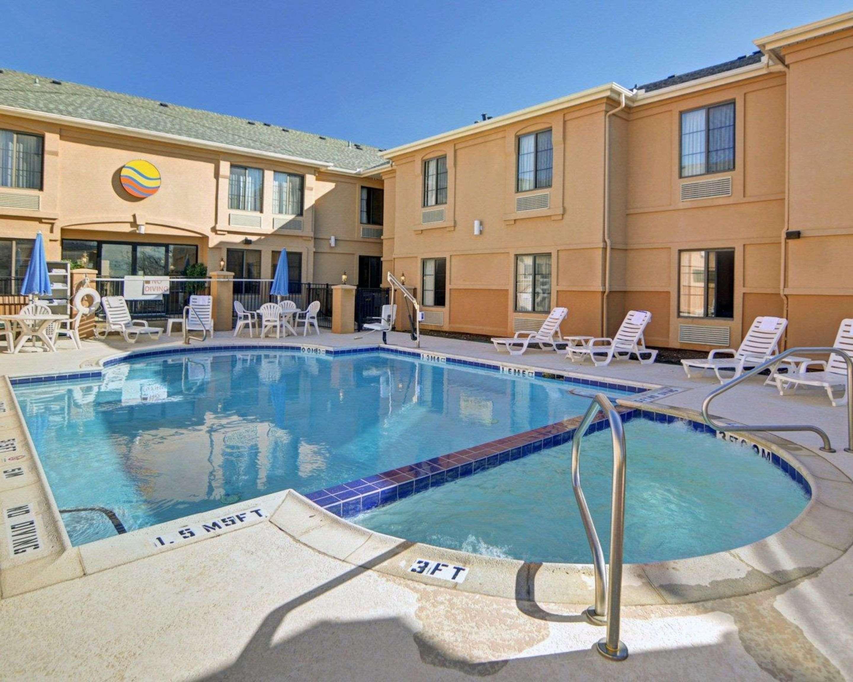 Quality & Dfw Airport South Hotel Irving