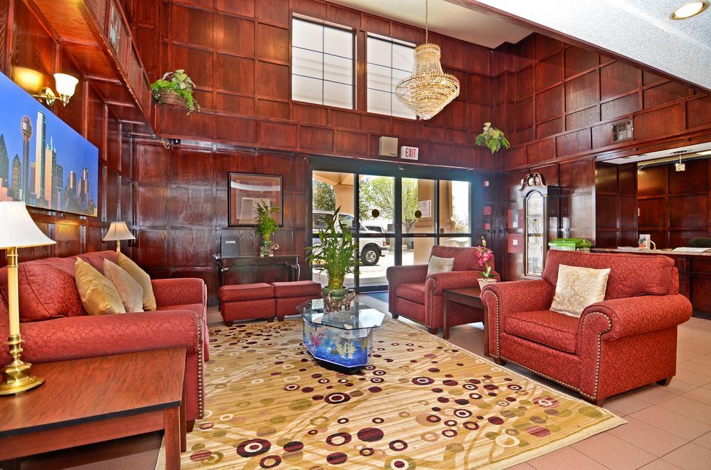 Hotel Quality & Dfw Airport South 2*