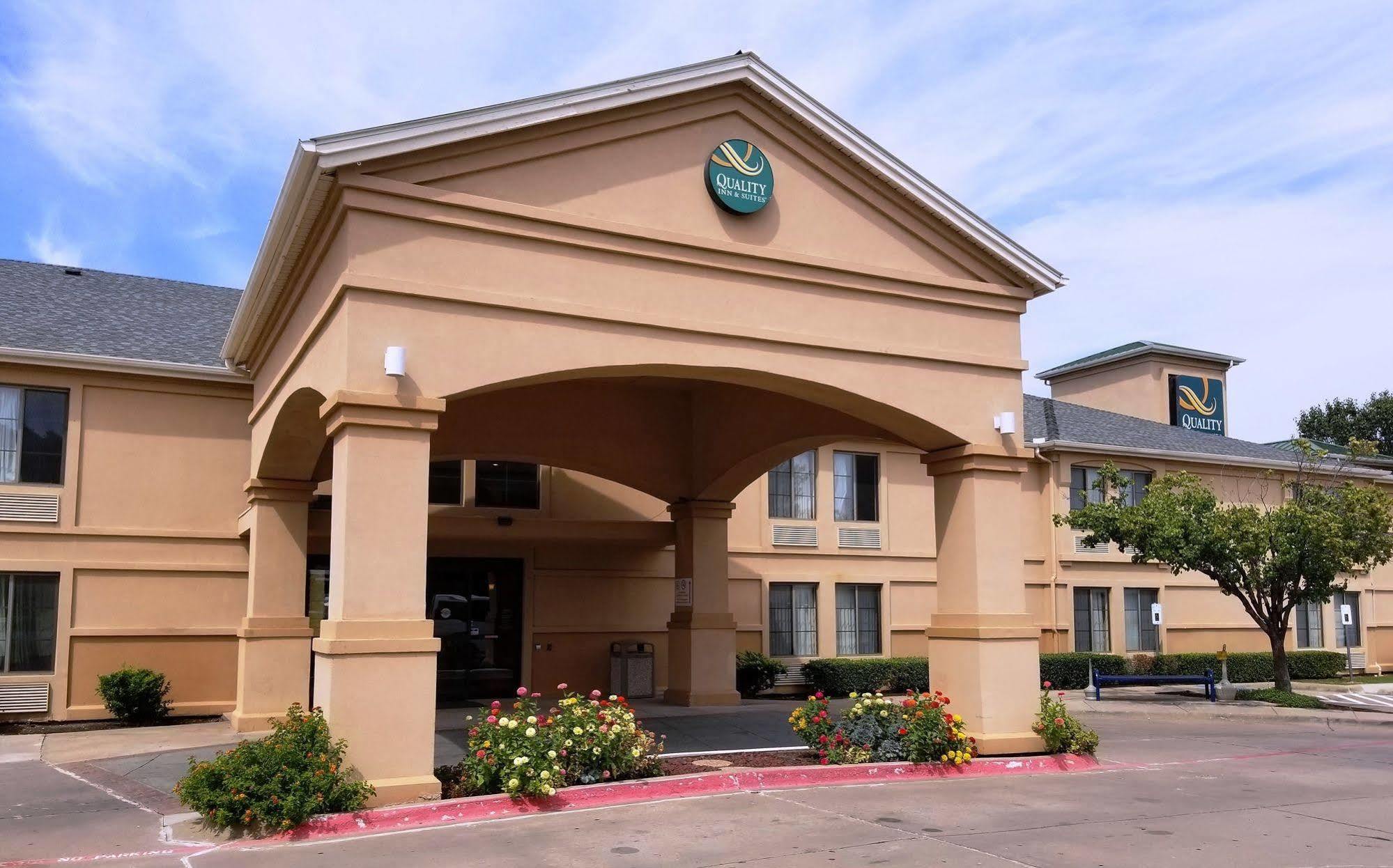 Quality & Dfw Airport South Hotel Irving